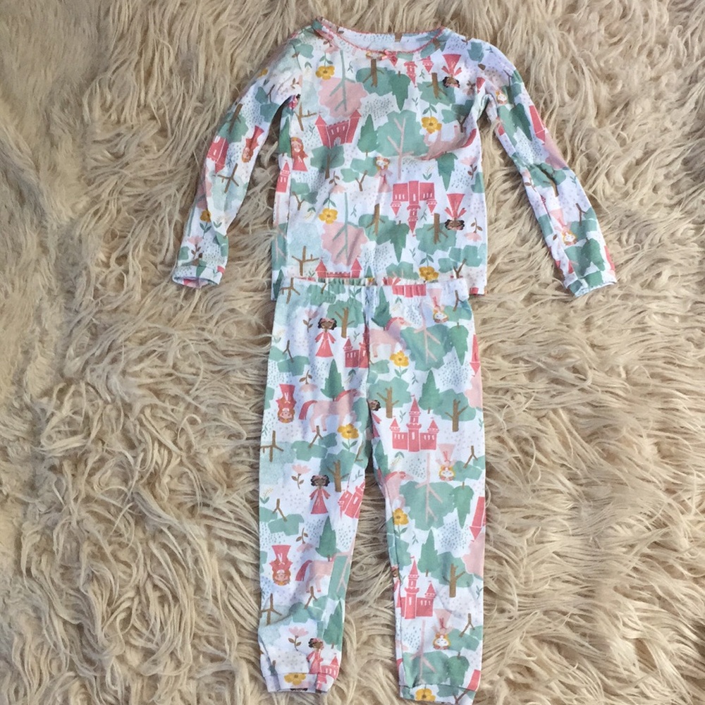 Princesses and Unicorn  Pajama Set!